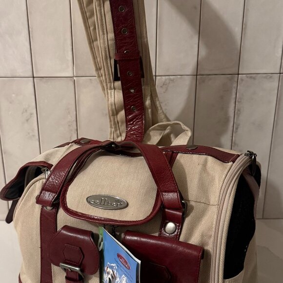 Brand New Pet carrier Canvas Sling - Picture 1 of 5